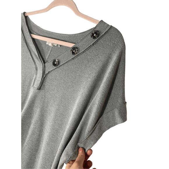 La Meil Large  Boho Lagenlook Women's Heathered Gray Statement Button Blouse - Picture 4 of 5